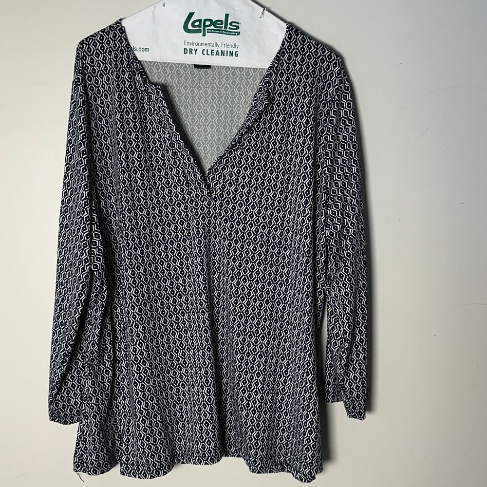 EUC Womens Madison Lilly 2X Long Sleeve Blouse Shirt Top Blue White